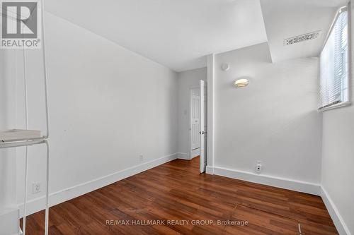293 St Andrew Street, Ottawa, ON - Indoor Photo Showing Other Room