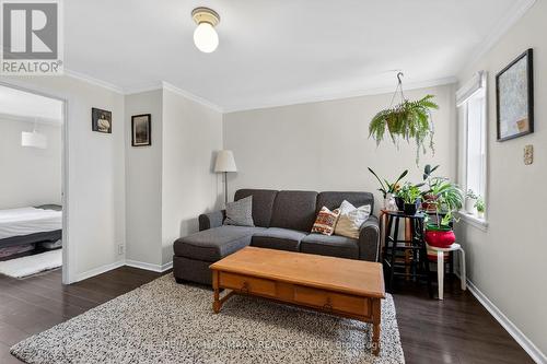 293 St Andrew Street, Ottawa, ON - Indoor Photo Showing Living Room