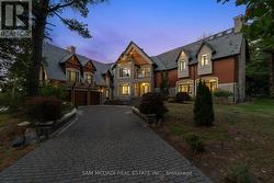 15 GLENVIEW HEIGHTS LANE  King, ON L3Y 4V9