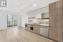 4303 - 950 PORTAGE PARKWAY  Vaughan, ON L4K 0L1