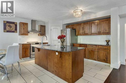 135 Panatella Close Nw, Calgary, AB - Indoor Photo Showing Kitchen