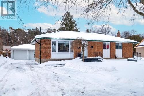 23 EASTWOOD AVENUE  Oshawa (Samac), ON L1G 3Y5