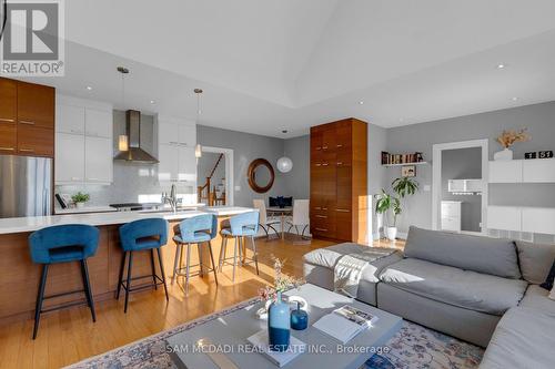 38 Pine Avenue N, Mississauga, ON - Indoor