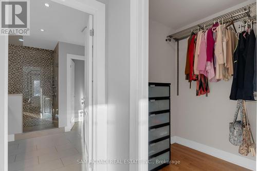 38 Pine Avenue N, Mississauga, ON - Indoor Photo Showing Other Room