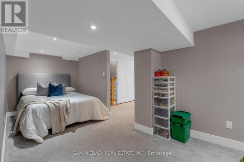 38 Pine Avenue N, Mississauga, ON - Indoor Photo Showing Bedroom