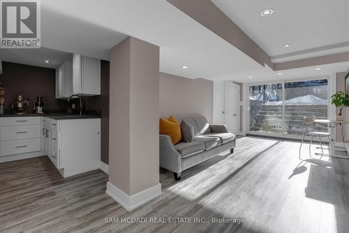 38 Pine Avenue N, Mississauga, ON - Indoor