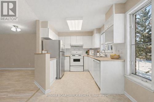 6 Briston Private, Ottawa, ON 