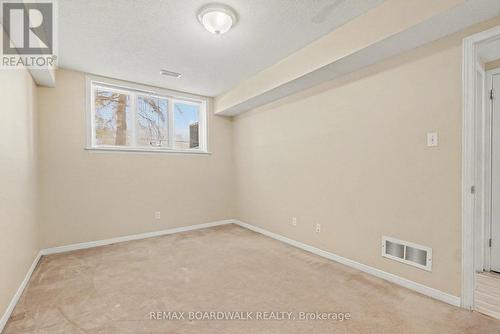 6 Briston Private, Ottawa, ON 