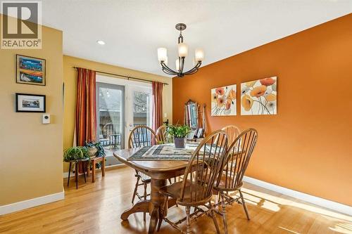 1507 Cayuga Drive Nw, Calgary, AB - Indoor Photo Showing Dining Room