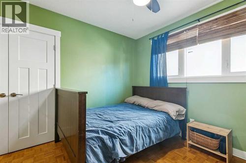 1507 Cayuga Drive Nw, Calgary, AB - Indoor Photo Showing Bedroom