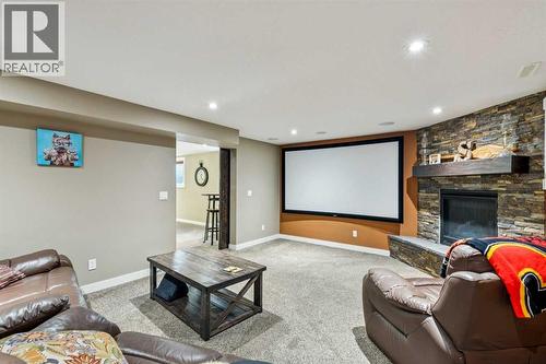 1507 Cayuga Drive Nw, Calgary, AB - Indoor With Fireplace