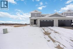 446 Main STREET  Plympton-Wyoming, ON N0N 1T0