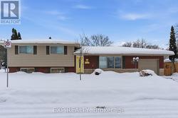 18 QUEENS COURT  St. Catharines (Glendale/Glenridge), ON L2T 2A9