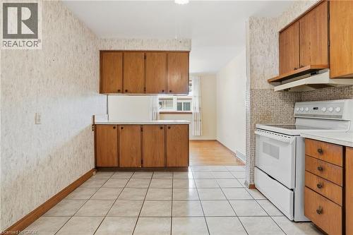 63 Marlowe Drive, Hamilton, ON - Indoor Photo Showing Kitchen