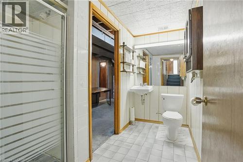 63 Marlowe Drive, Hamilton, ON - Indoor Photo Showing Bathroom