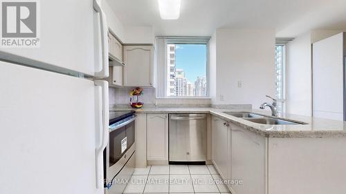 905 - 18 Spring Garden Avenue, Toronto, ON - Indoor Photo Showing Kitchen With Double Sink