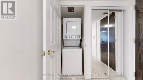 905 - 18 Spring Garden Avenue, Toronto, ON - Indoor Photo Showing Laundry Room