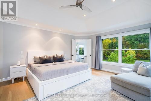7833 Poplar Side Road, Clearview, ON - Indoor Photo Showing Bedroom