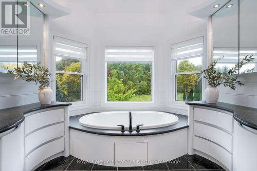 7833 Poplar Side Road, Clearview, ON - Indoor Photo Showing Other Room