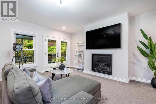 7833 Poplar Side Road, Clearview, ON - Indoor Photo Showing Living Room With Fireplace