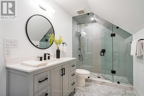 7833 Poplar Side Road, Clearview, ON - Indoor Photo Showing Bathroom
