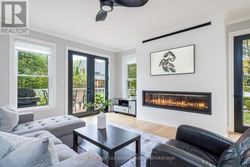 7833 Poplar Side Road, Clearview, ON - Indoor Photo Showing Living Room With Fireplace