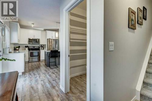 444 Legacy Point Se, Calgary, AB - Indoor Photo Showing Kitchen
