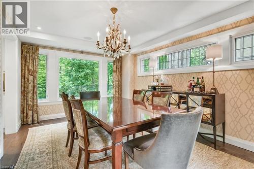 61 Oak Knoll Drive, Hamilton, ON - Indoor Photo Showing Dining Room