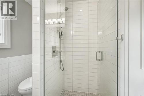 61 Oak Knoll Drive, Hamilton, ON - Indoor Photo Showing Bathroom