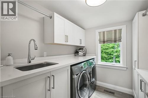 61 Oak Knoll Drive, Hamilton, ON - Indoor Photo Showing Laundry Room