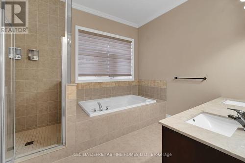 31 Munsie Drive, King, ON - Indoor Photo Showing Bathroom