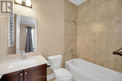 31 Munsie Drive, King, ON - Indoor Photo Showing Bathroom