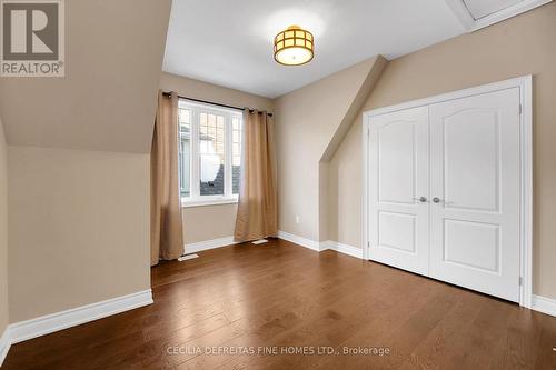 31 Munsie Drive, King, ON - Indoor Photo Showing Other Room
