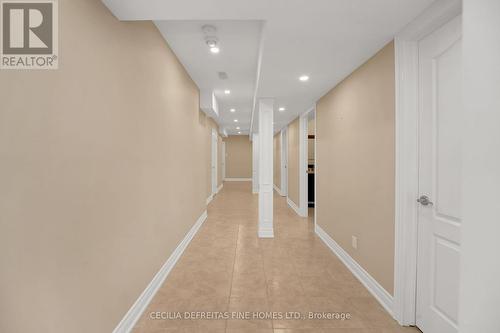 31 Munsie Drive, King, ON - Indoor Photo Showing Other Room