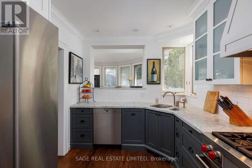 35 Grenview Boulevard N, Toronto, ON - Indoor Photo Showing Kitchen With Double Sink