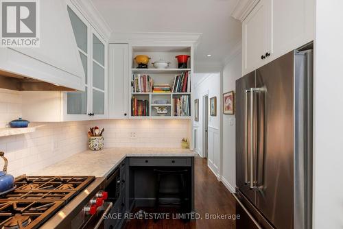 35 Grenview Boulevard N, Toronto, ON - Indoor Photo Showing Kitchen