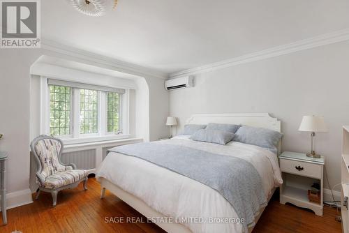 35 Grenview Boulevard N, Toronto, ON - Indoor Photo Showing Bedroom