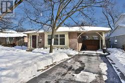 502 BOHEMIA CRESCENT  Oakville, ON L6J 2K8