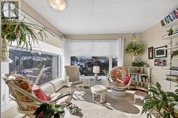 warm and inviting sunroom - 