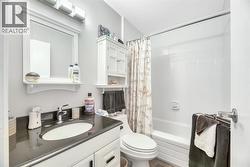 Renovated 4 piece bathroom! - 