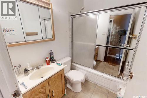 30 Confederation Crescent, Saskatoon, SK - Indoor Photo Showing Bathroom