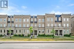 9392 BAYVIEW AVENUE  Richmond Hill, ON L4C 4Z2
