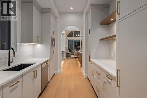 Butler Pantry Roughed-in for Additional Gas Range - 2920 Toronto Crescent Nw, Calgary, AB - Indoor Photo Showing Kitchen With Upgraded Kitchen