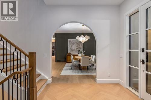 2920 Toronto Crescent Nw, Calgary, AB - Indoor Photo Showing Other Room