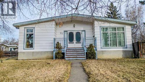 95 N 250 W, Raymond, AB - Outdoor