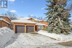 2421 HARGOOD PLACE  Mississauga, ON L5M 3G6