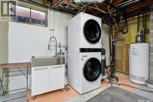 2504 Grant Road, Regina, SK - Indoor Photo Showing Laundry Room