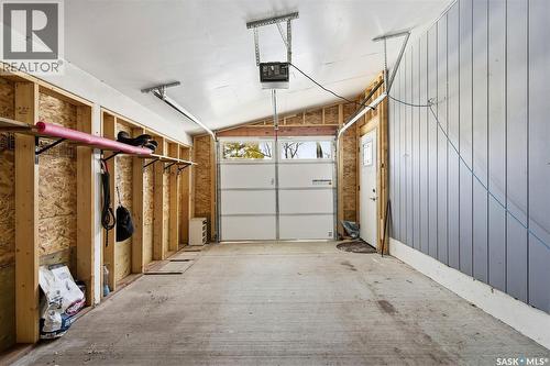2504 Grant Road, Regina, SK - Indoor Photo Showing Garage