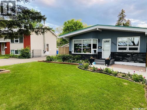 2504 Grant Road, Regina, SK - Outdoor