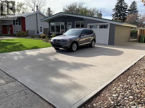 2504 Grant Road, Regina, SK - Outdoor